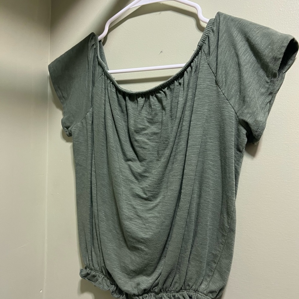 Button Top - Picture 3 of 3
